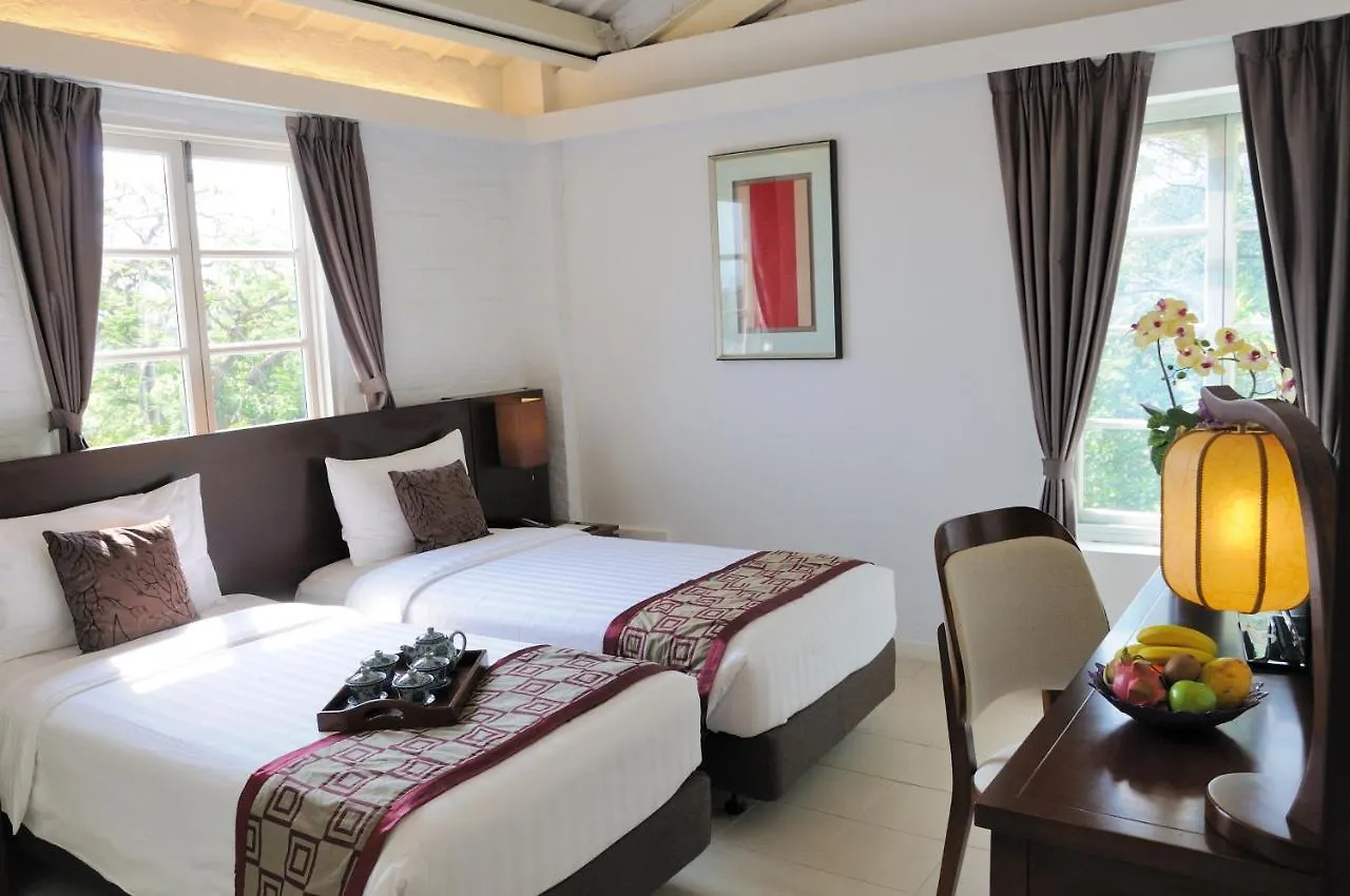 Heritage Lodge Hong Kong Hotel